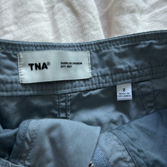 Aritzia blue cargo midi skirt - Picture 2 of 4